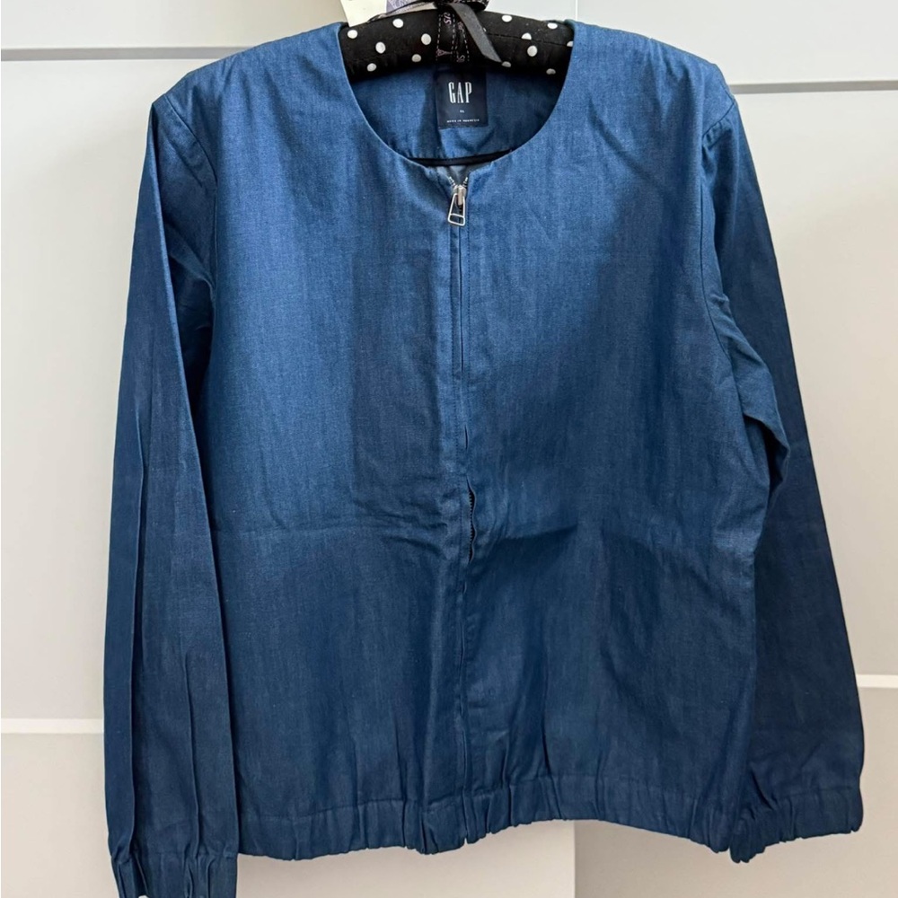 GAP denim jacket - zip-up
